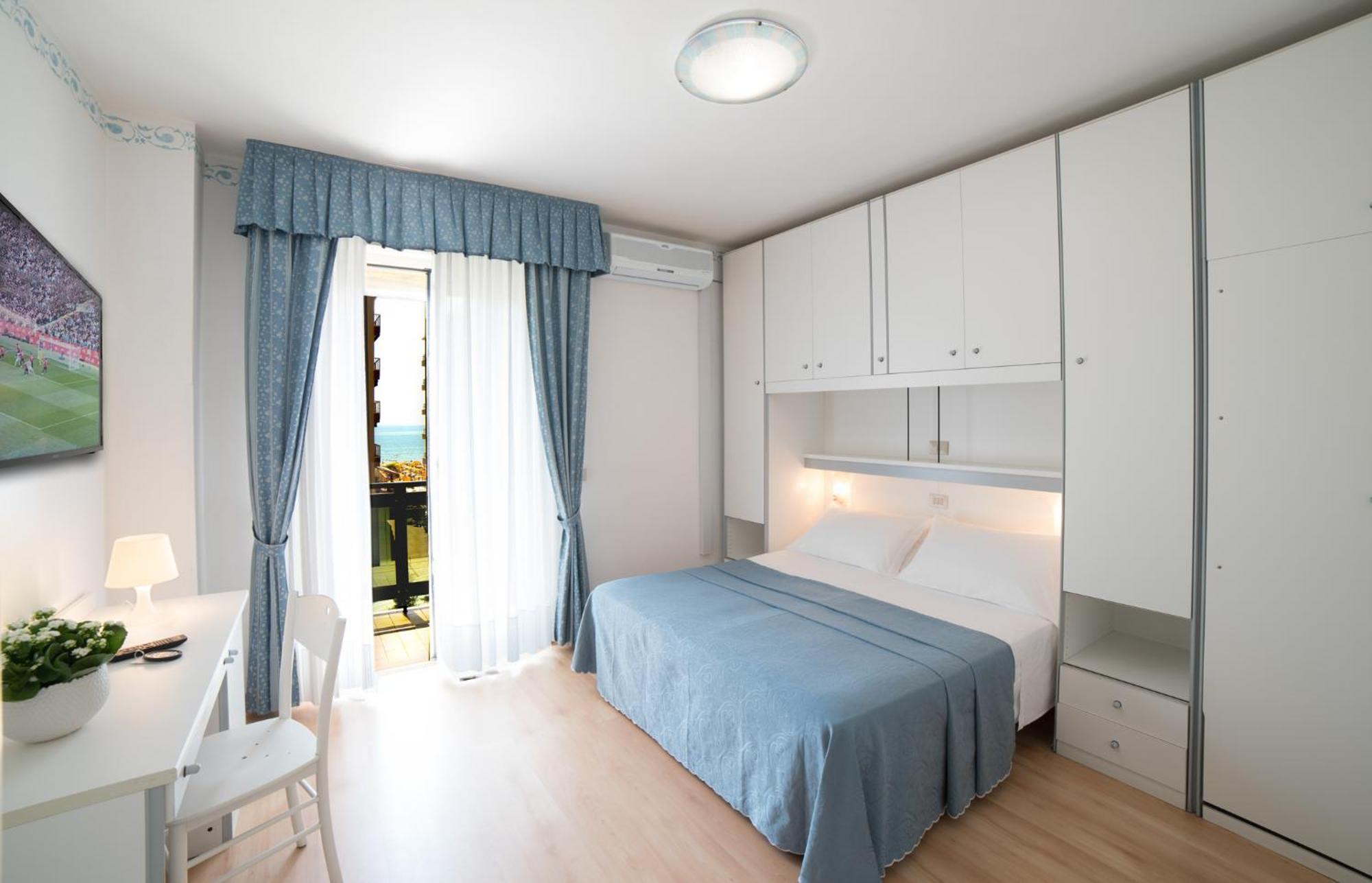 Hotel Laurin Lido di Jesolo Exterior foto